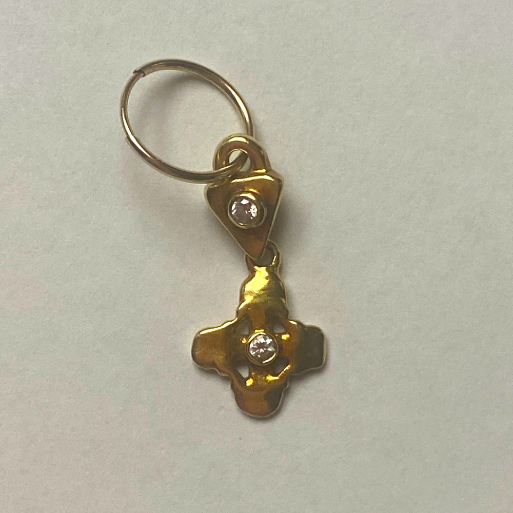 LEE BREVARD GOLD DOUBLE CROSS • ENDLESS HOOP CHARM EARRING